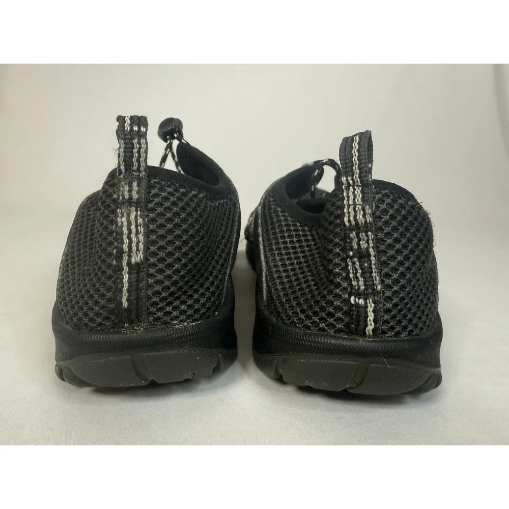 Chaco Junior Kid Outcross Size 4 Watersport Shoes Black and Grey